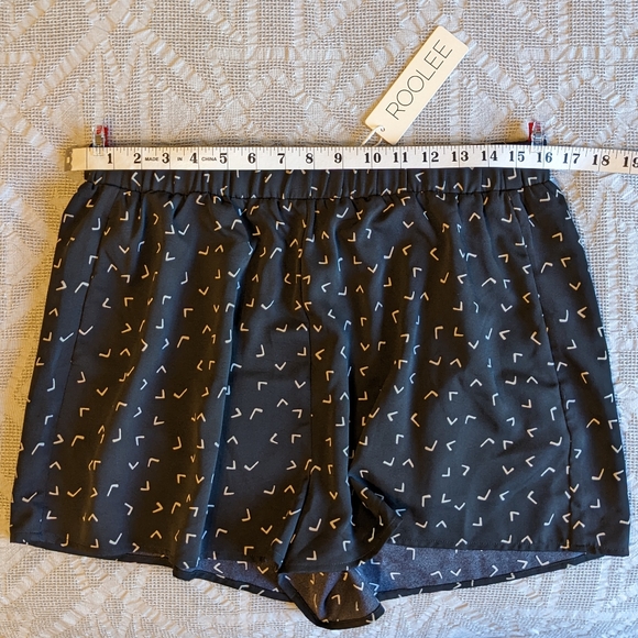 Roolee Black & White Colette Shorts with Elastic Waist - New with Tags - Picture 3 of 6